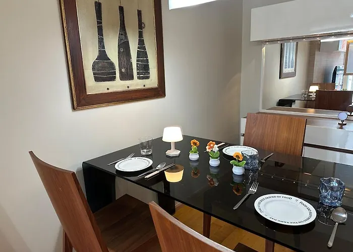 New 5 Stars L 4 Mins Walk Bts&apl Appartement *