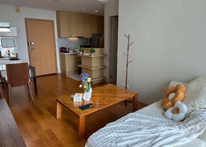 New 5 Stars L 4 Mins Walk Bts&apl Appartement